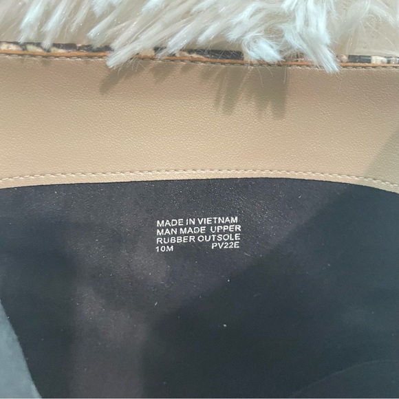 NEW Michael Kors Kadence Kitten Bootie EMB Faux Leather Color Sand Size 10M Box. - Picture 16 of 17